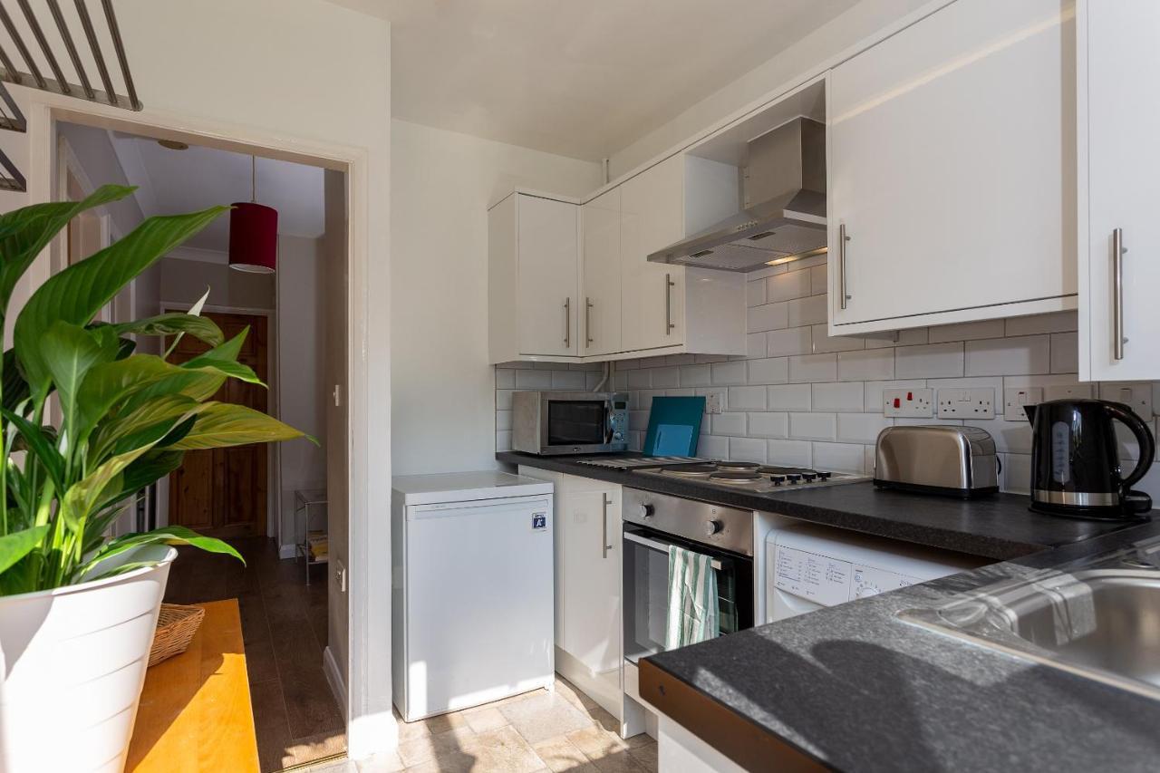 Fantastic 2bd Garden Flat In South London! * Londra